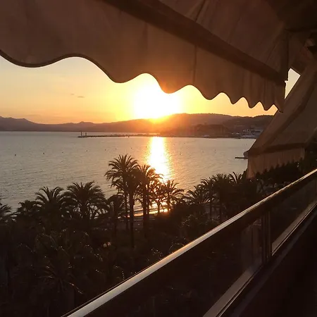Апартаменты Seaview La Reale Croisette